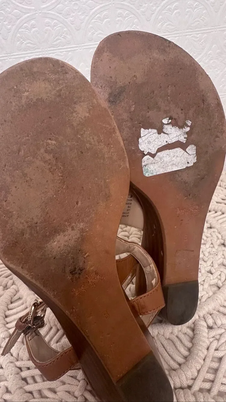 Coach Tan Leather Thong Sandals With Back Strap Size 7